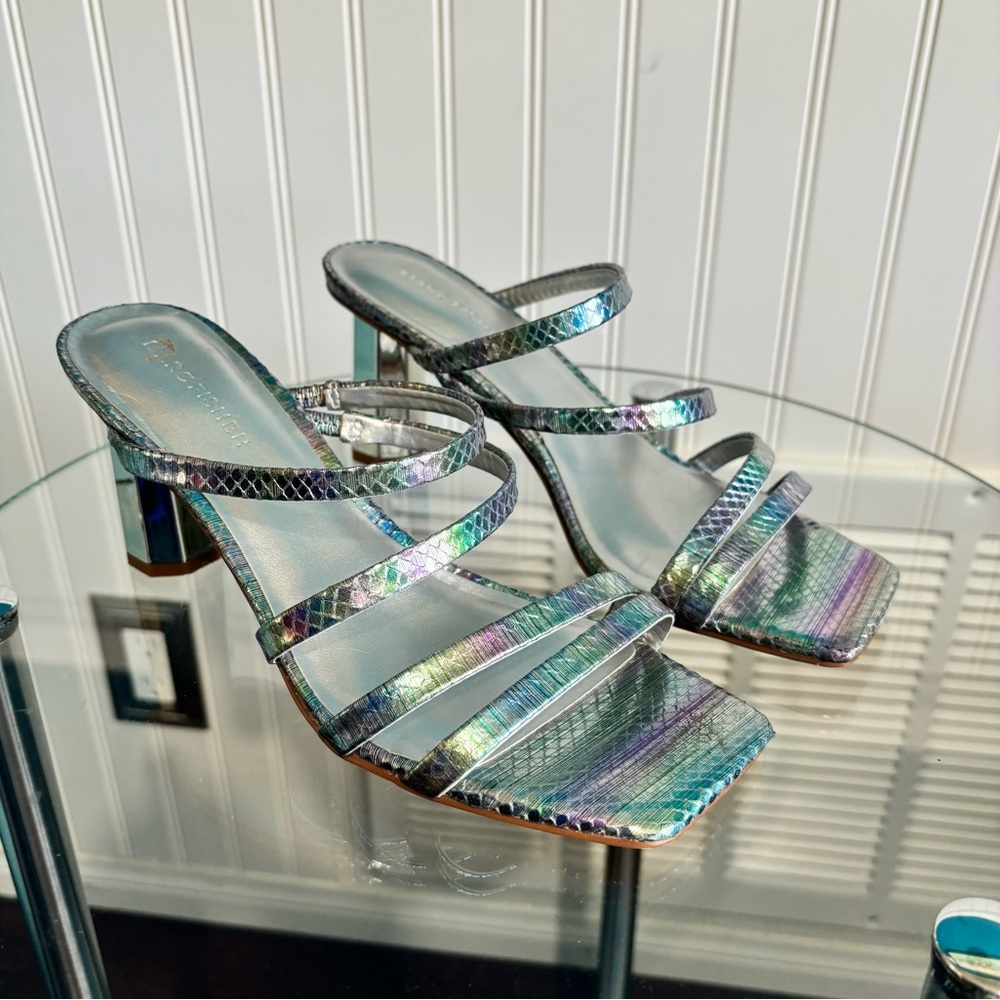 Marc Fisher Multicolor Sandals: Comfortable and Elegant Size 7M